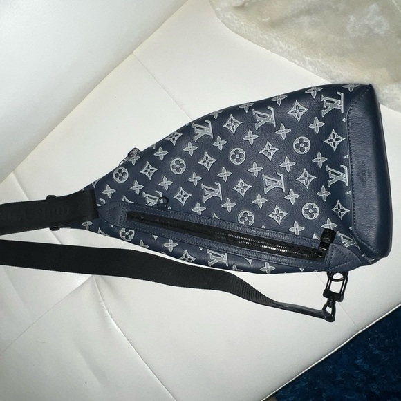 Louis Vuitton Duo Slingbag - Picture 5 of 14
